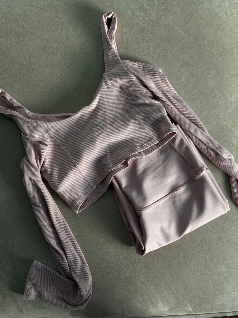 Alo Yoga pink set